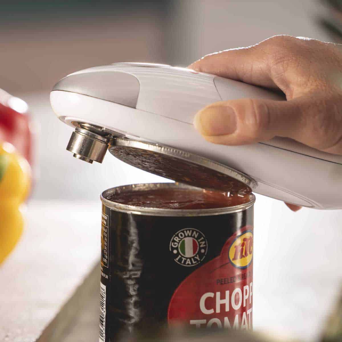 The Smooth Edge Can Opener: A Revolution in Kitchen Safety and Convenience