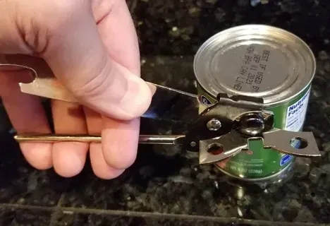 The Ultimate Guide to Choosing an Electric Can Opener for Seniors